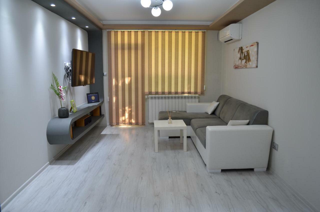 Luxury Apartment Near Varna, Located In Targovishte Exteriör bild